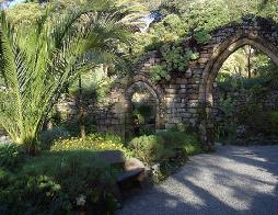 pxTrescoAbbeyGardenArch